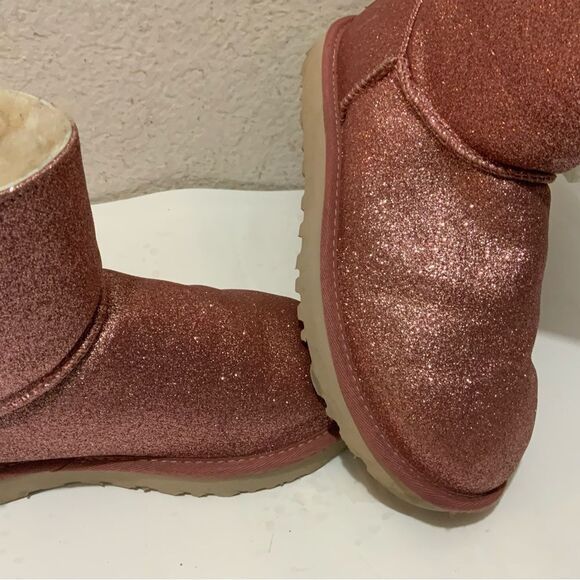 UGG Australia Women Mini Bailey Bow Sparkle Mid Boots Size 7 Pink 1100053 GUC - Picture 8 of 12